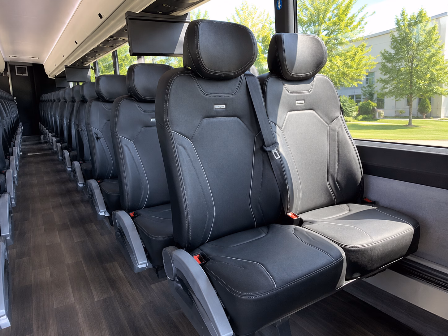 shuttle buses between simi valley hotels and your wedding venue