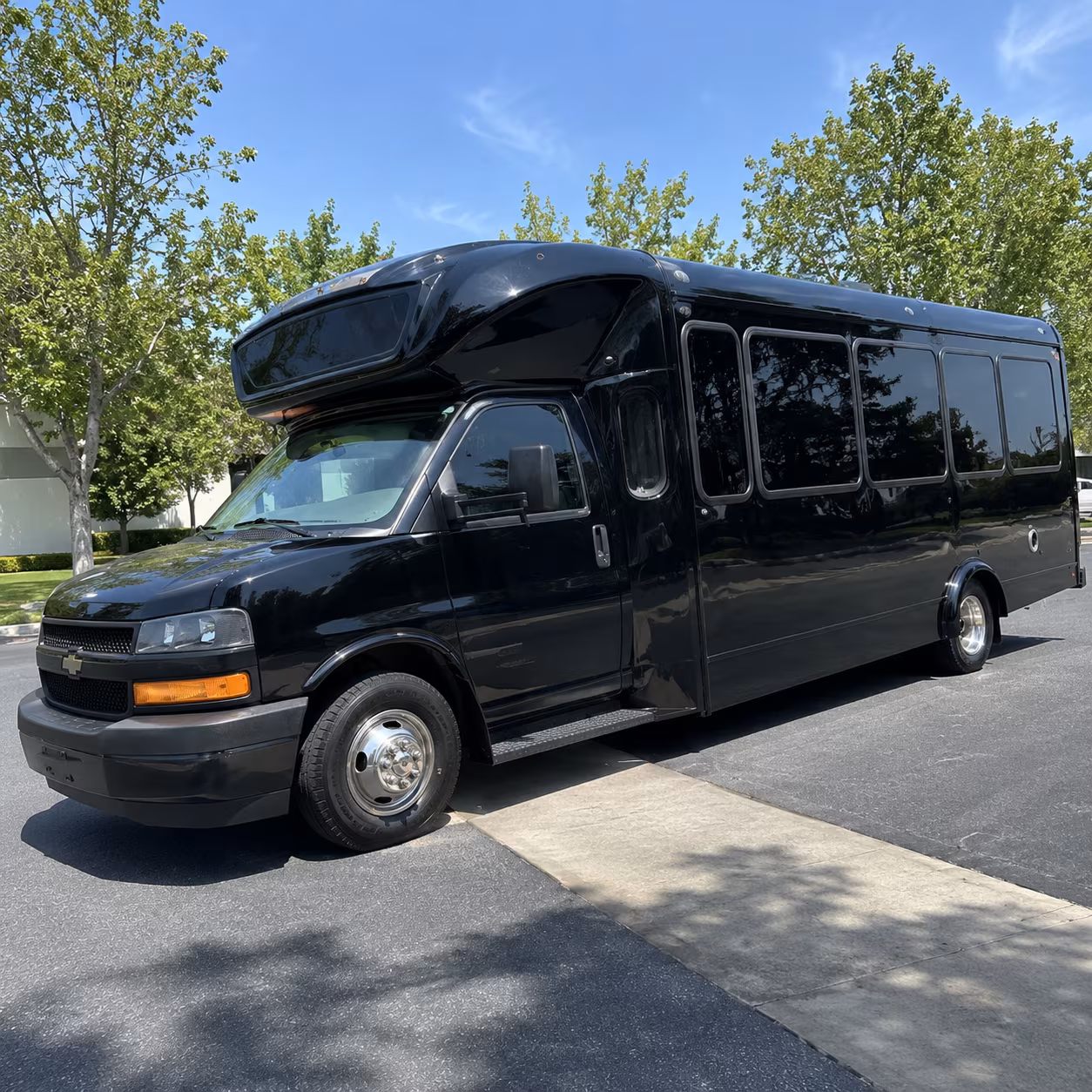 simi valley 15 passenger party bus