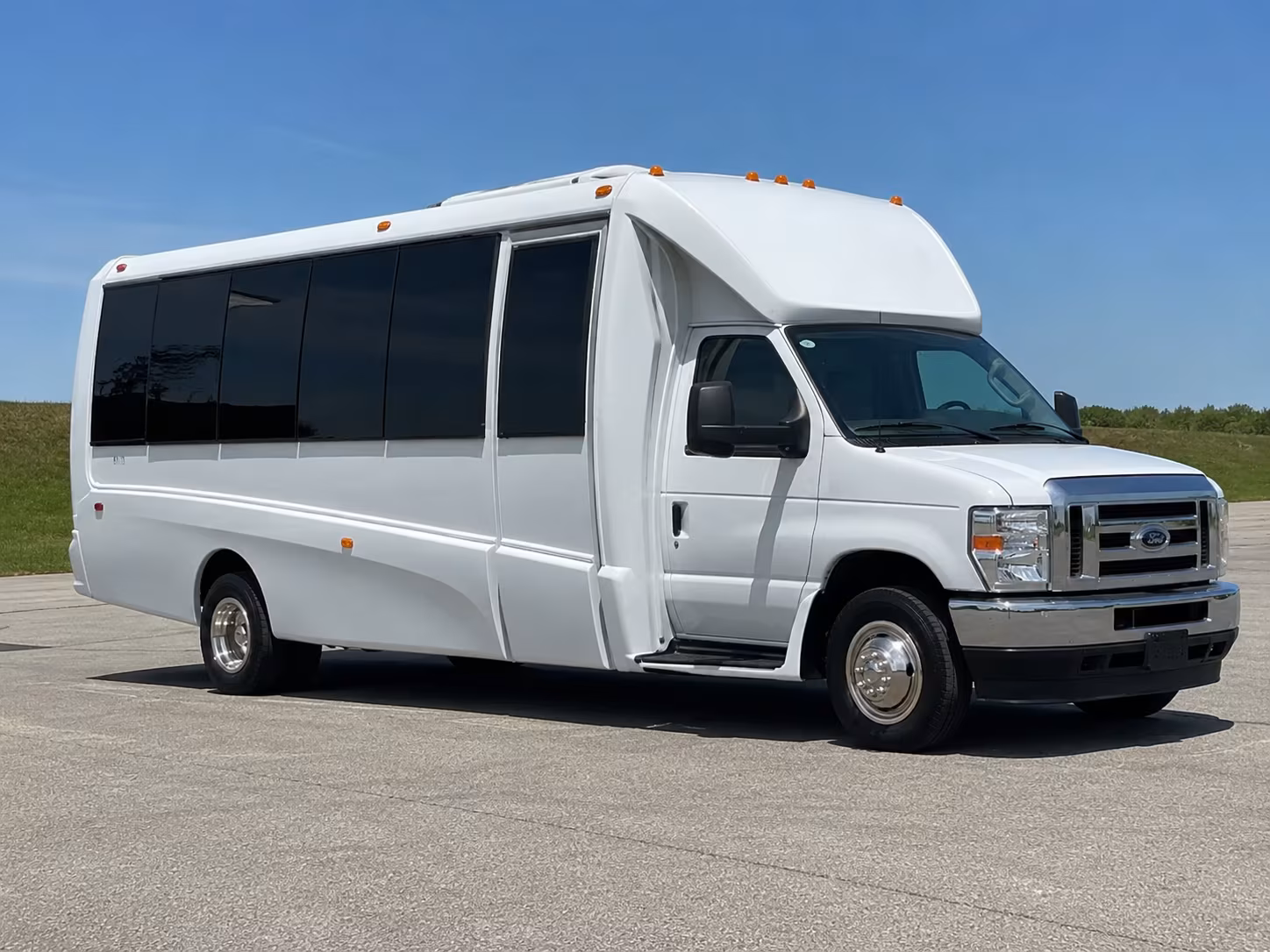simi valley quinceanera sweet 16 party bus rental